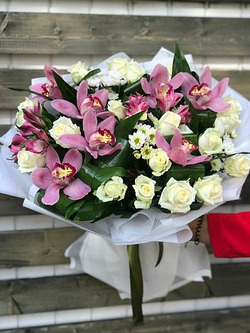 Букет цветов из: Розы и Хризантемы в Красный Яр Тульская область