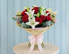 Букет цветов из:  Лилии и Розы в Красный Яр Тульская область