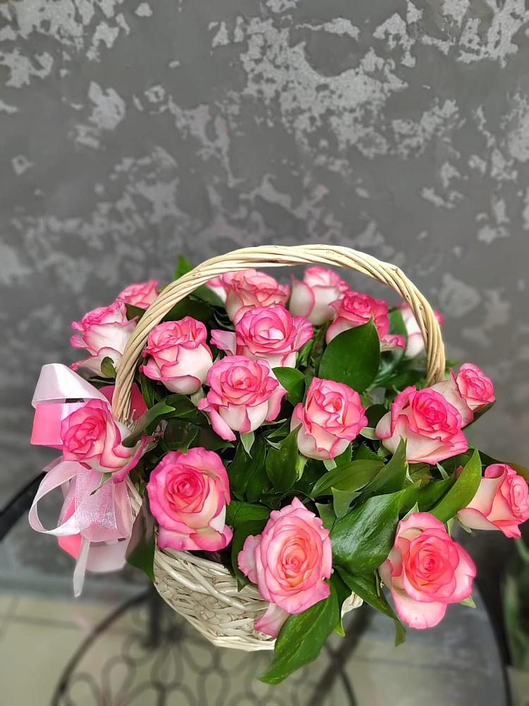 Цветочная композиция из Розы в корзине в Красный Яр Тульская область