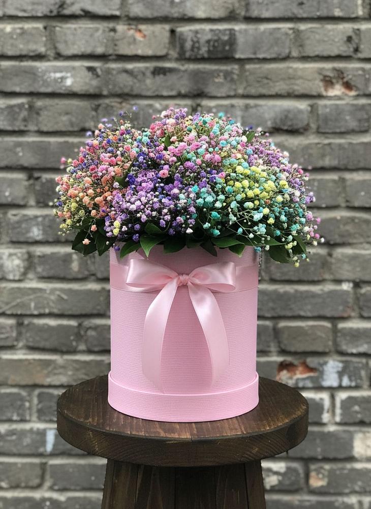 Цветочная композиция из Гипсофила и Розы в шляпной коробке в Красный Яр Тульская область