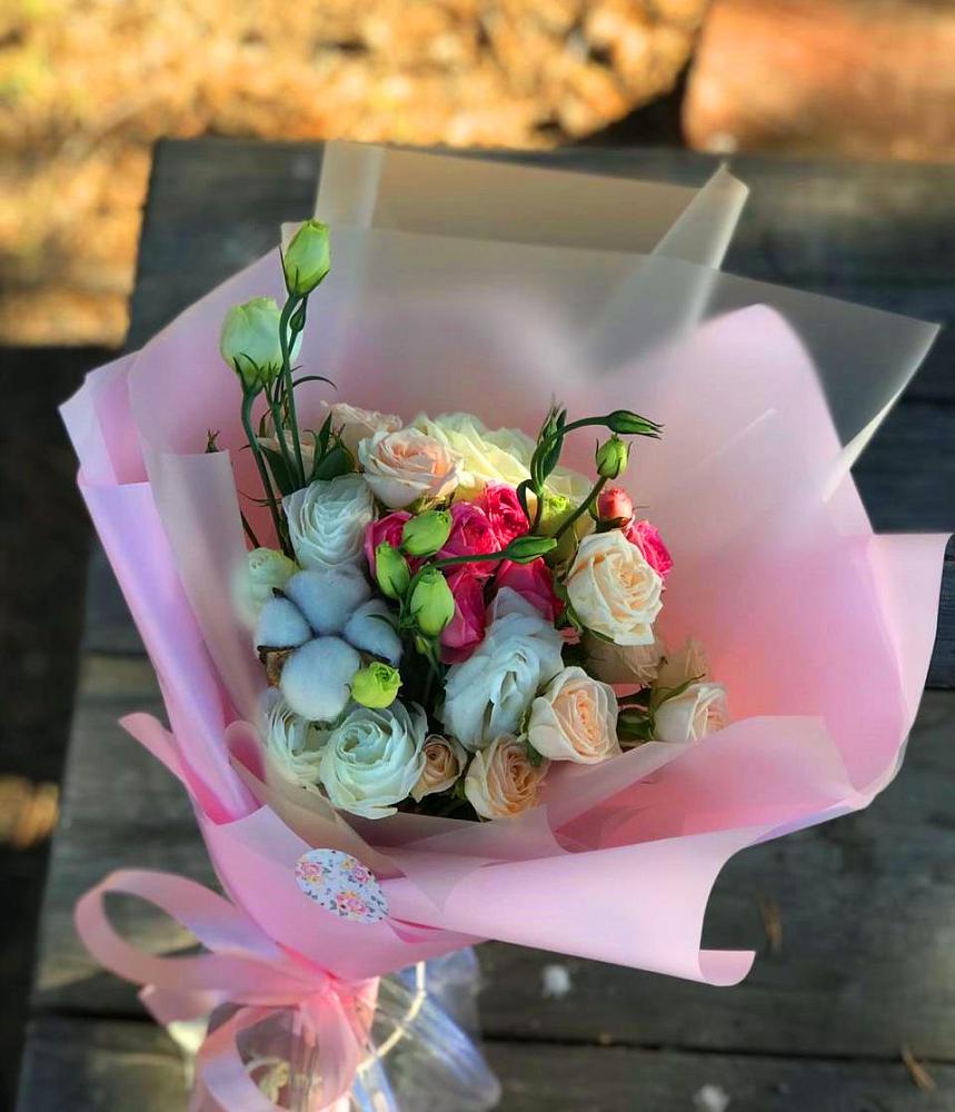 Букет цветов из: Розы и Лизиантусы в Красный Яр Тульская область