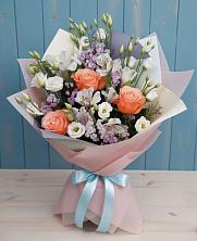 Букет цветов из:  Лизиантусы, Розы, Альстромерии и Гипсофила в Красный Яр Тульская область