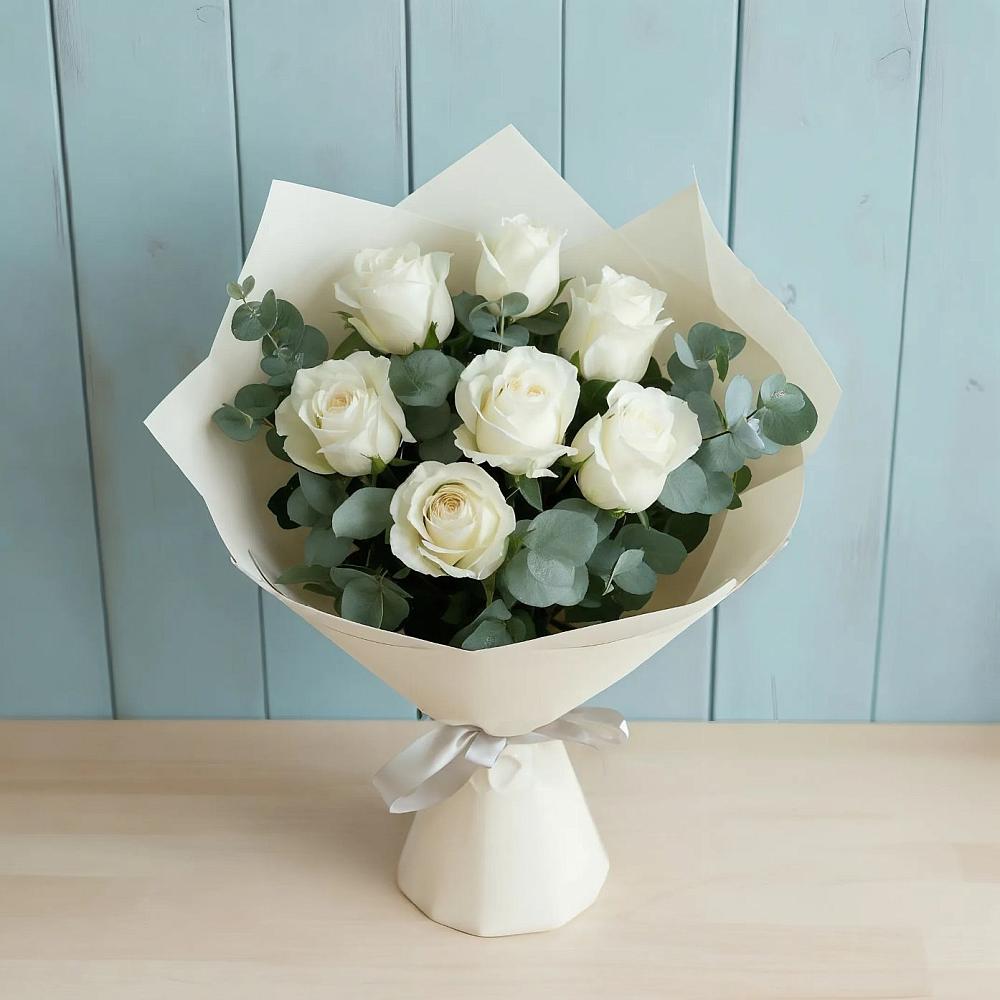 Букет Белые розы в Эвкалипте в Красный Яр Тульская область